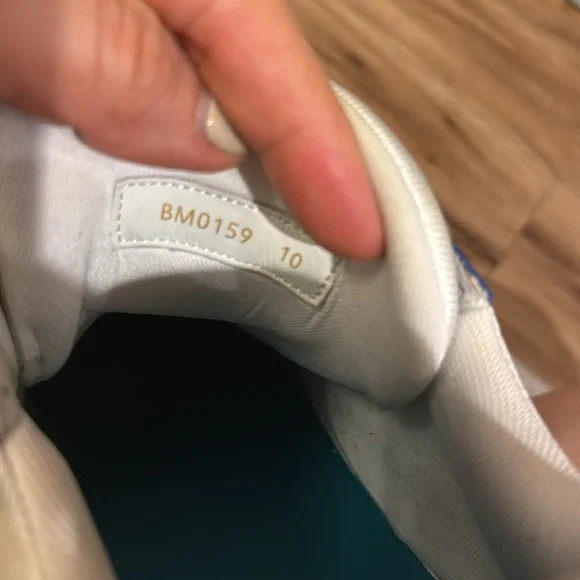 Louis Vuitton Blue and White Sneakers - Picture 6 of 9